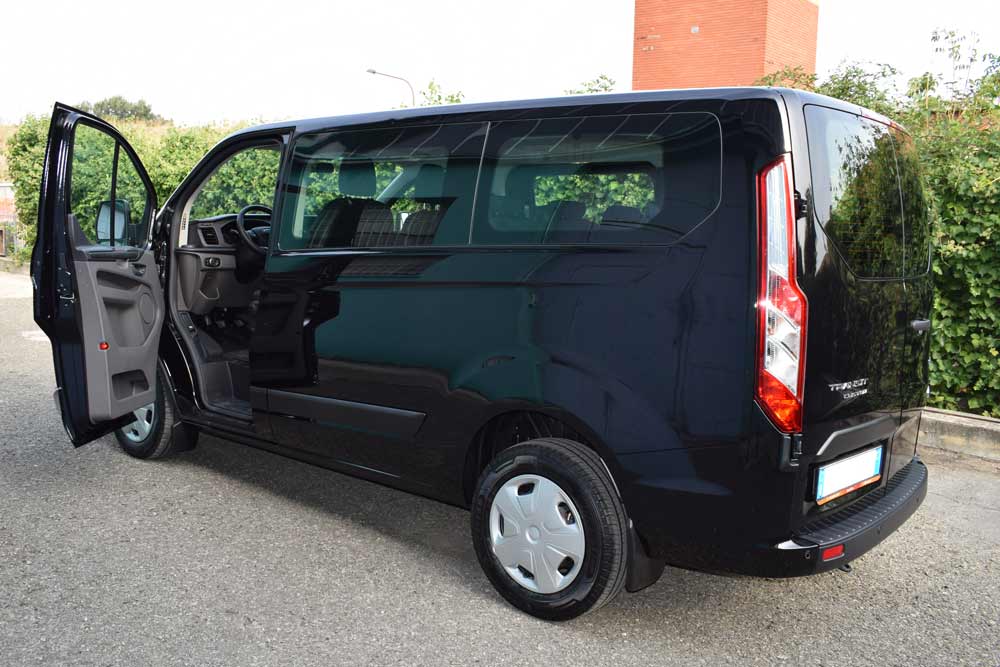 noleggio-minivan-bologna-ford